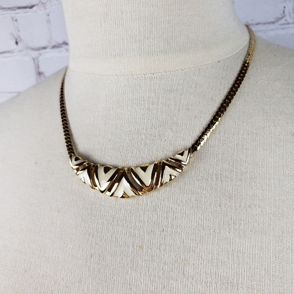 Avon Gold and White Geometric Necklace - Picture 1 of 8